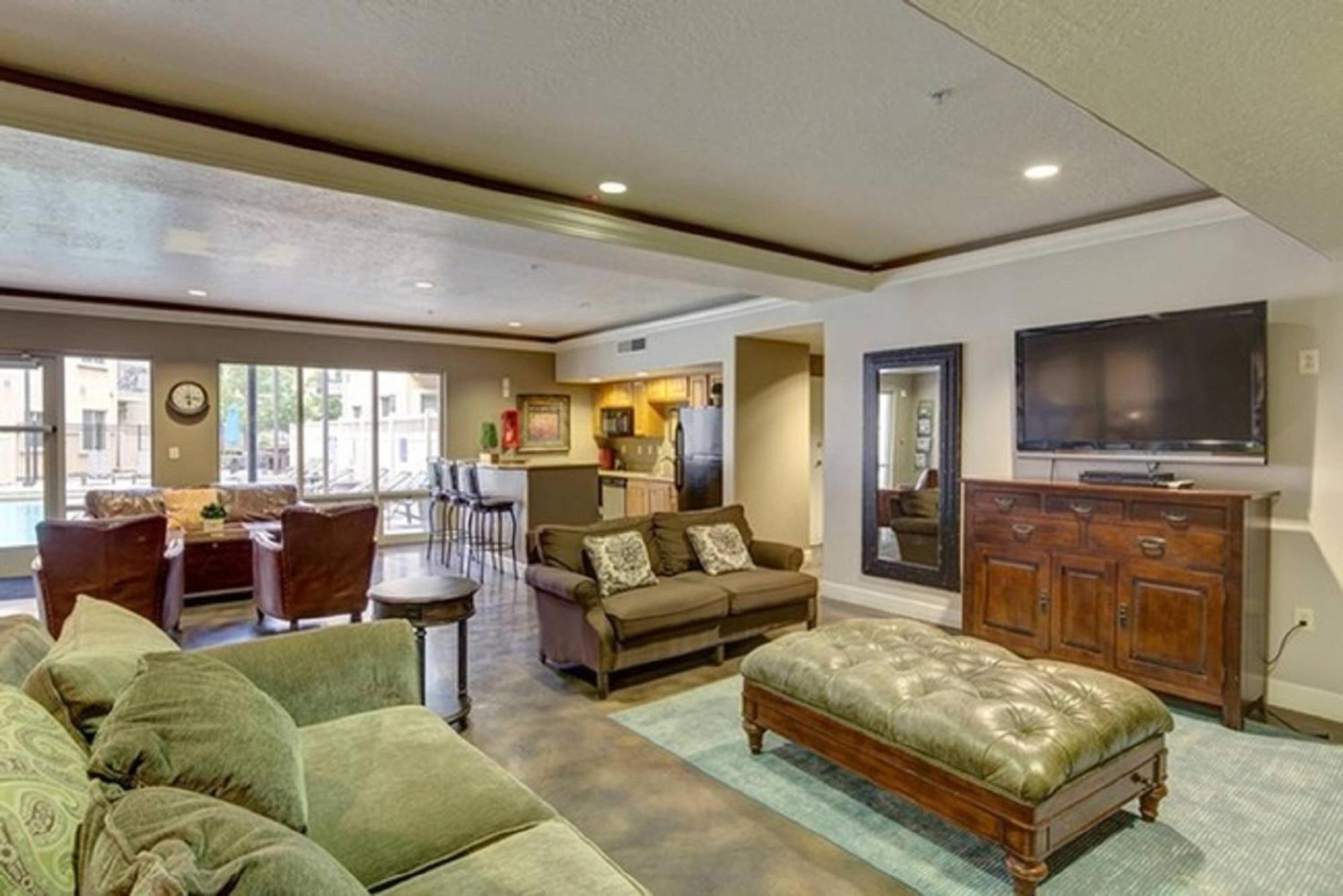 1-Bedroom Condo In The Heart Of The City Salt Lake City Exterior foto